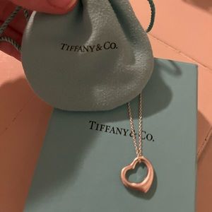 Tiffany & CO Elsa Peretti necklace
